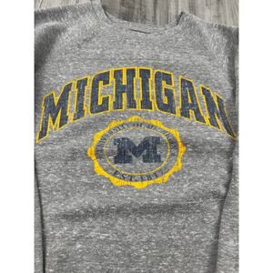 Michigan crewneck Pressbox size medium gray